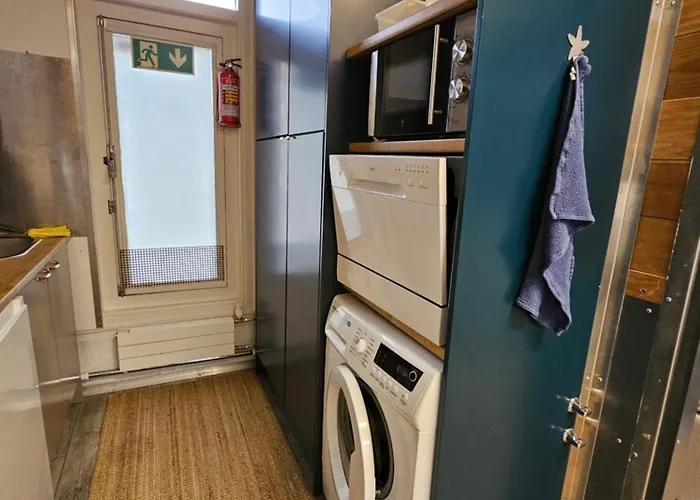 Loft Style Big For 2-4 In Pikku Huopalahti