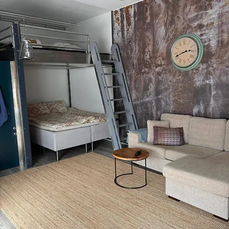 Loft Style Big For 2-4 In Pikku Huopalahti *